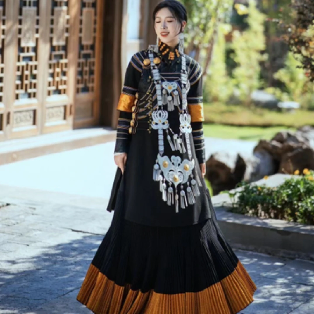 大凉山手绣彝族服饰爆款黑金系列