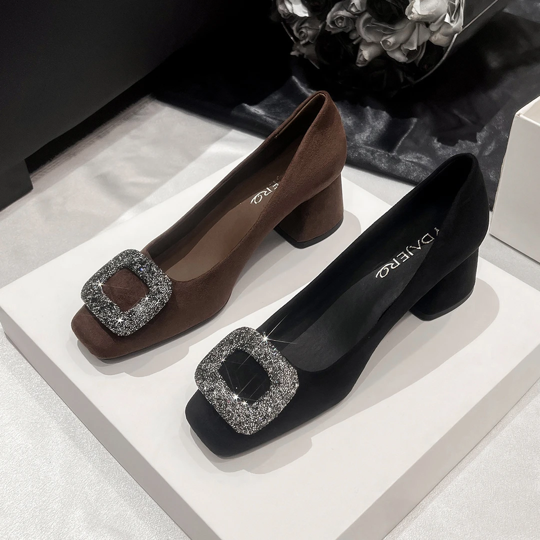 方头粗跟单鞋浅口高跟绒面水钻扣件黑色工作通勤鞋百搭气质26Q392
