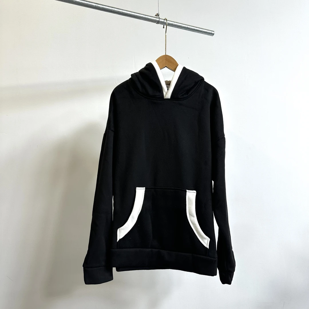 B区16 6件黑色拼接款加绒连帽卫衣