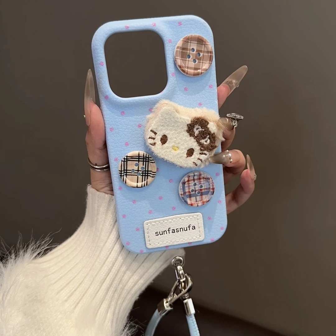 秋冬毛绒KT纽扣适用苹果15/16手机壳14promax立体iPhone13/11女12