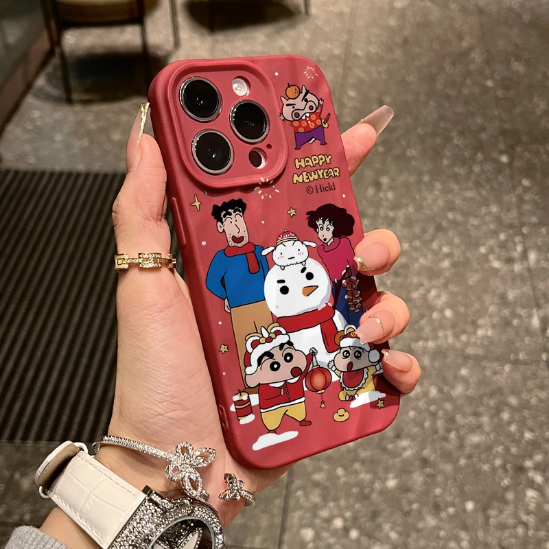 冬日小新一家苹果15手机壳iPhone13promax11/14全包12卡通XSXR软