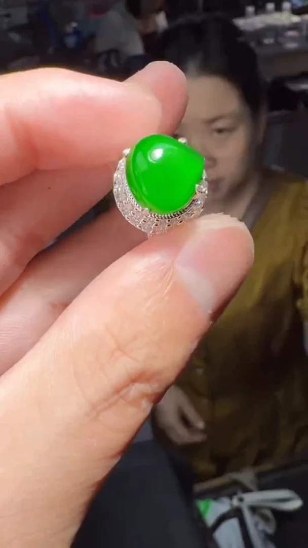 【闪购商品】定制翡翠未镶嵌戒指1