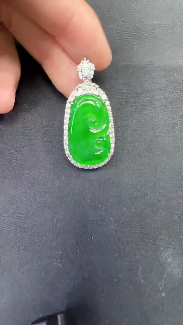 【闪购商品】定制翡翠未镶嵌如意1