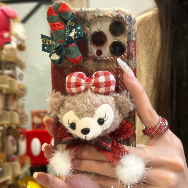 秋冬圣诞小熊适用苹果15promax手机壳iPhone16新款14/13绒布12/11