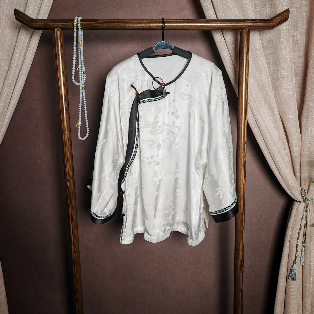 春夏新中式国风复古偏襟盘扣提花圆领长袖白色短款显瘦百搭上衣