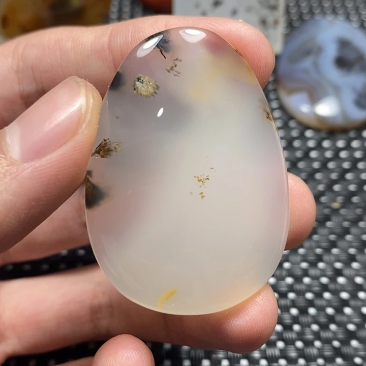 【闪购商品】玛瑙/玉髓颈饰未镶嵌红*球