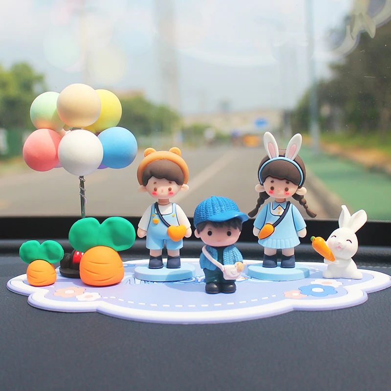 乾赞车载情侣摆件网红创意可爱情侣手办汽车内中控台摆件装饰用品