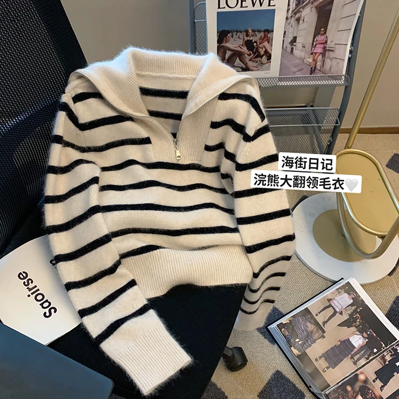 撞色条纹拉链大翻领毛衣女秋冬季新款时尚宽松海军领洋气针织上衣