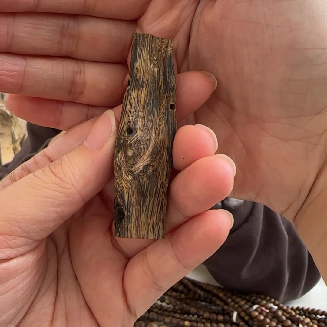 【闪购商品】?*?奇楠沉香块料6.6克，多样性发货一条