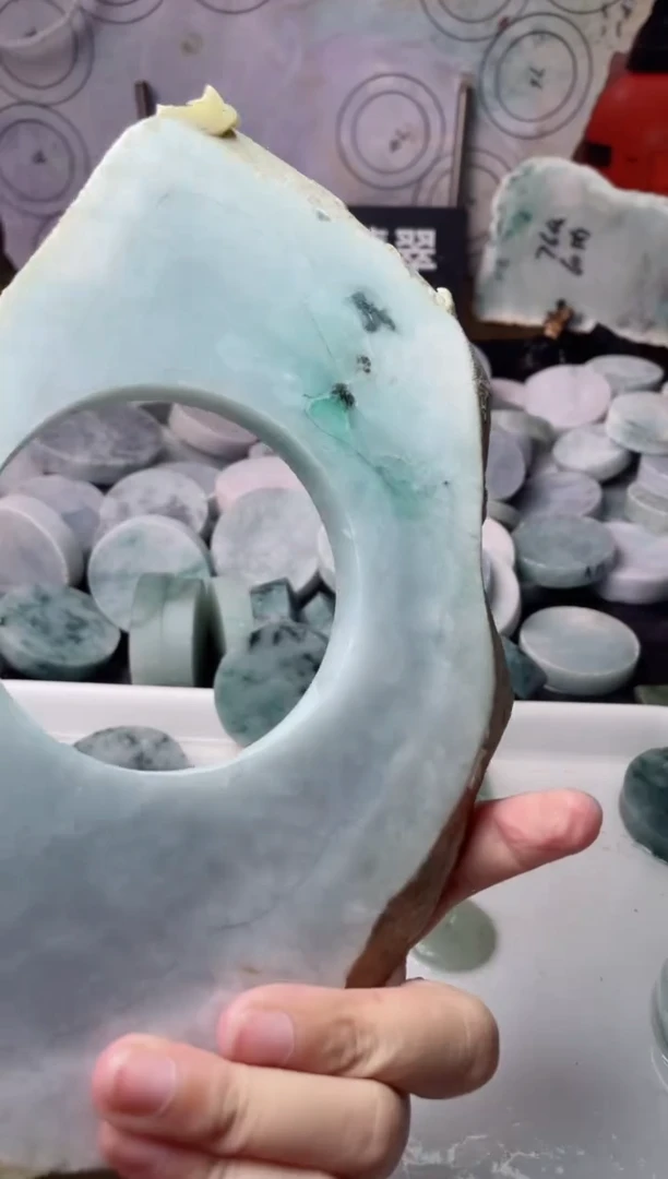 【闪购商品】翡翠颈饰未镶嵌2425.......