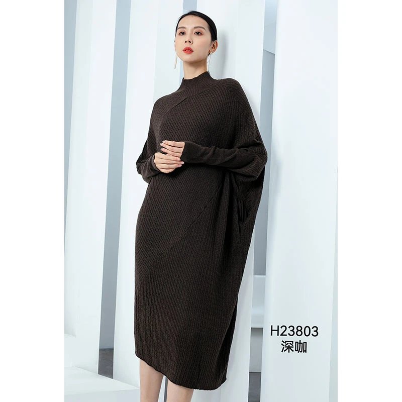 秋冬原创设计高定时尚纯色宽松慵懒不规则女士立领气质针织连衣裙