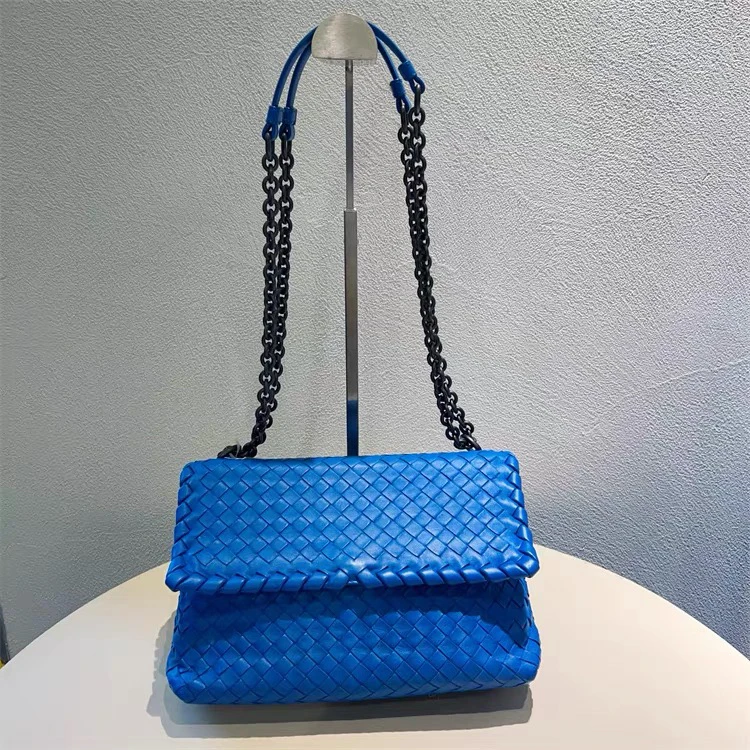 99新  蔚蓝中古北京 BV葆蝶家蓝色单肩斜挎包 92351869