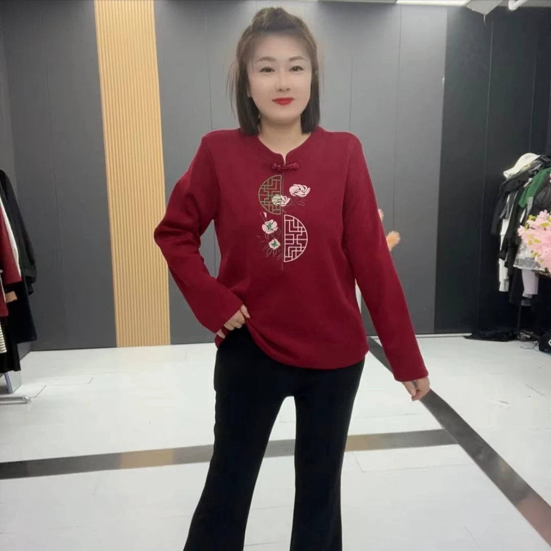 3003-大码女装秋冬新款盘口加绒刺绣洋气长袖打底上衣