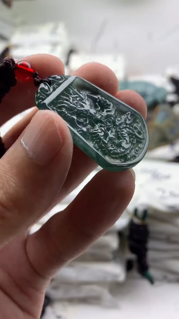 【闪购商品】翡翠颈饰未镶嵌8888888888