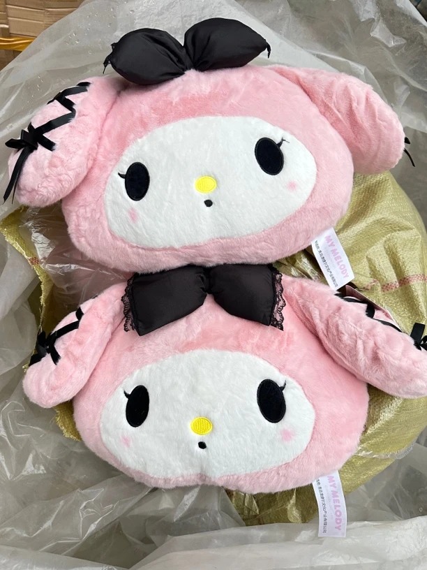 正版三丽鸥美乐蒂抱枕靠垫