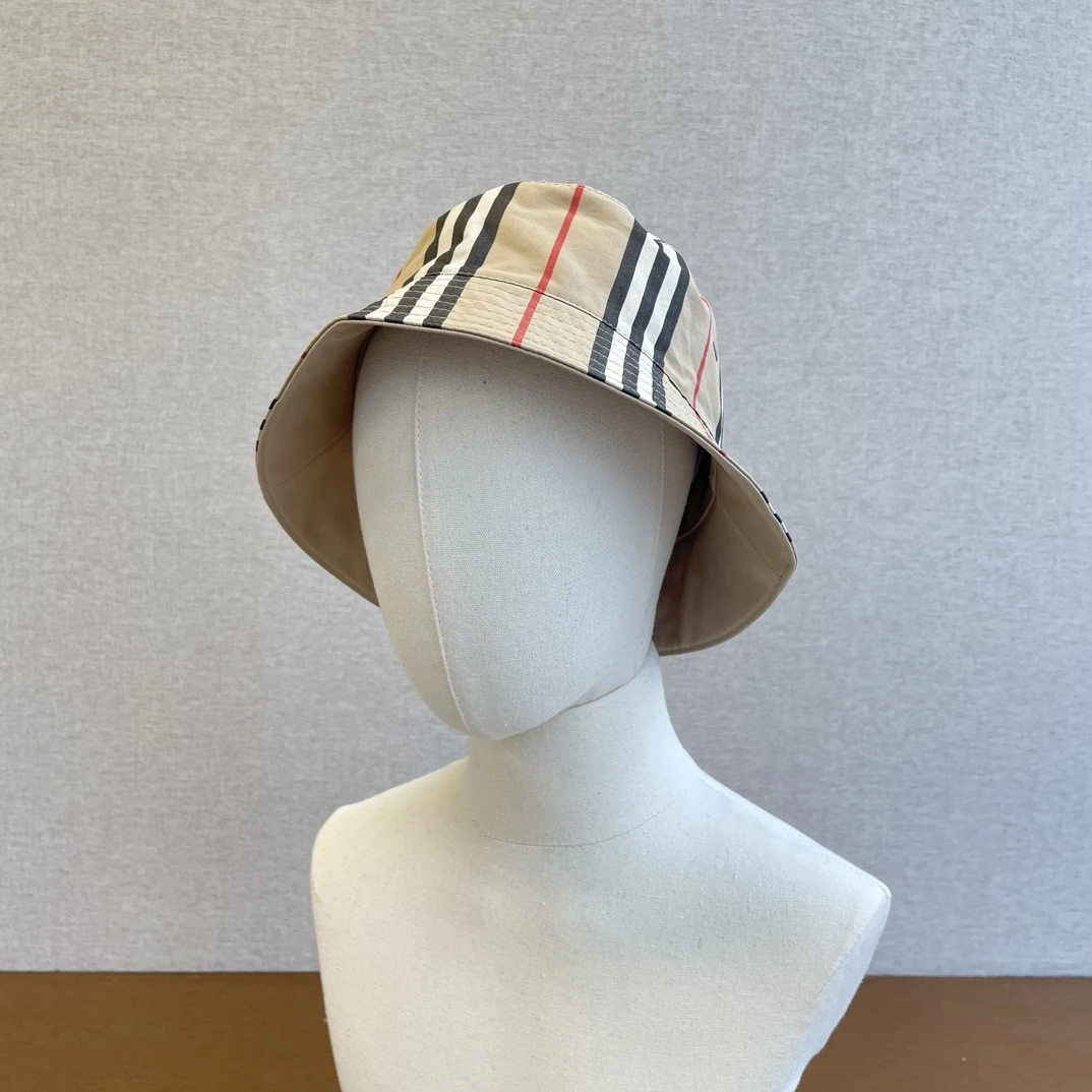 全新未使用 BURBERRY/博柏利 Burberry 女士格纹渔夫帽 WAC20032