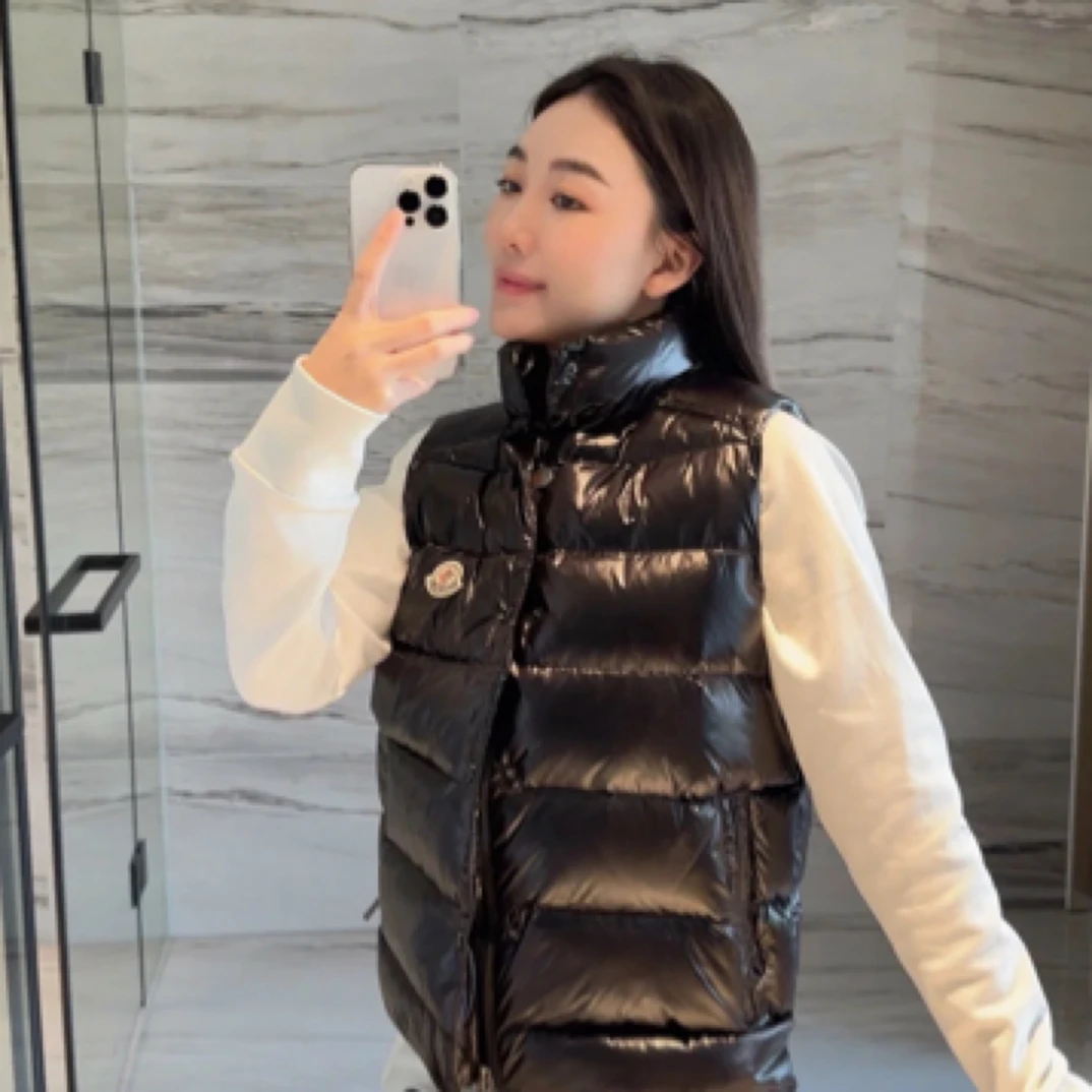 全新未使用 MONCLER 黑色羽绒马甲 TIBB GILET MVE20010