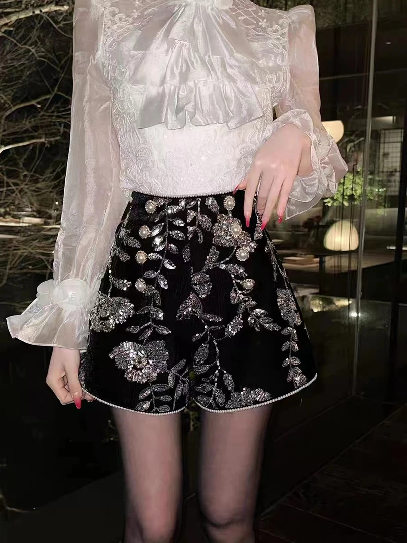 2025时尚秋冬季新款洋气立体花朵订珠阔腿裤短裤女6968女款