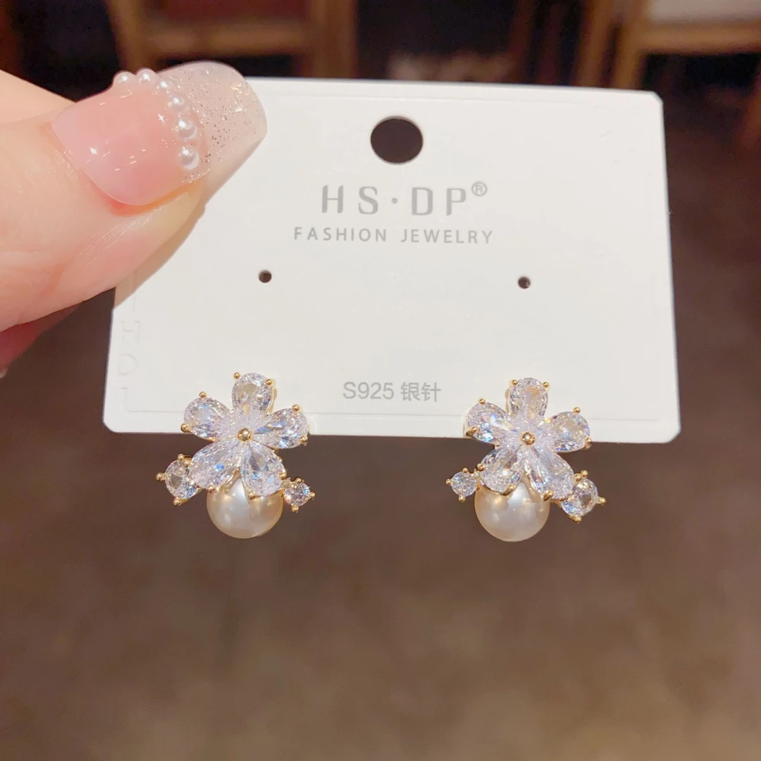 铜合金耳饰 AL4688 新款精致时尚气质花朵耳钉女甜美可爱耳环