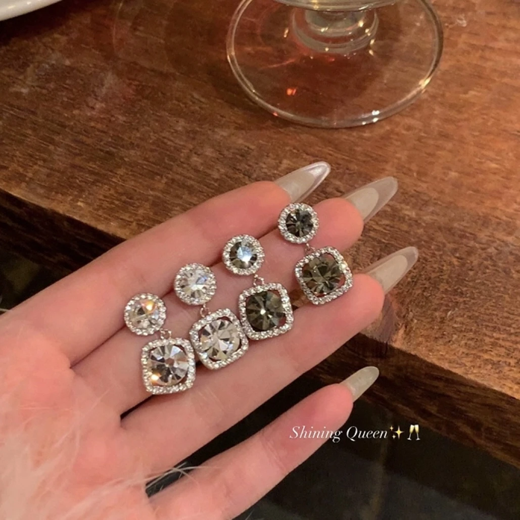 铜合金耳饰 AL4840 千金感方糖耳环秋冬高级感耳饰独特耳钉