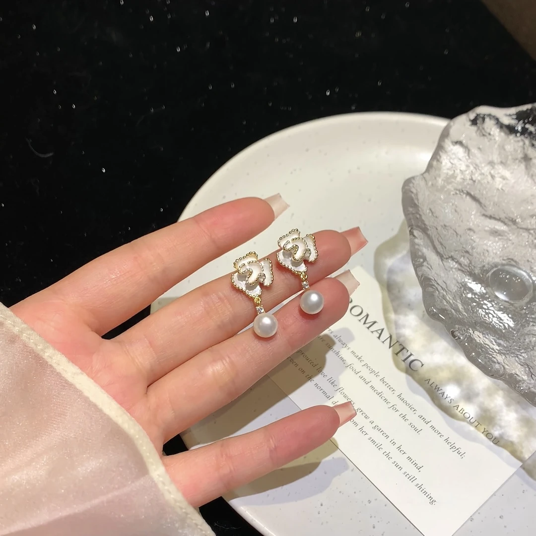 铜合金耳饰 AL3876 温柔风系列仙女花朵耳环珠珠耳钉流沙耳饰气质