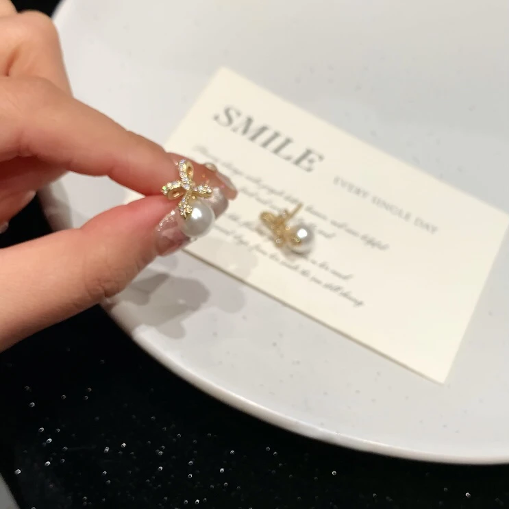 铜合金耳饰 AL5199 高级感气质温柔蝴蝶结耳环设计轻奢时尚百搭