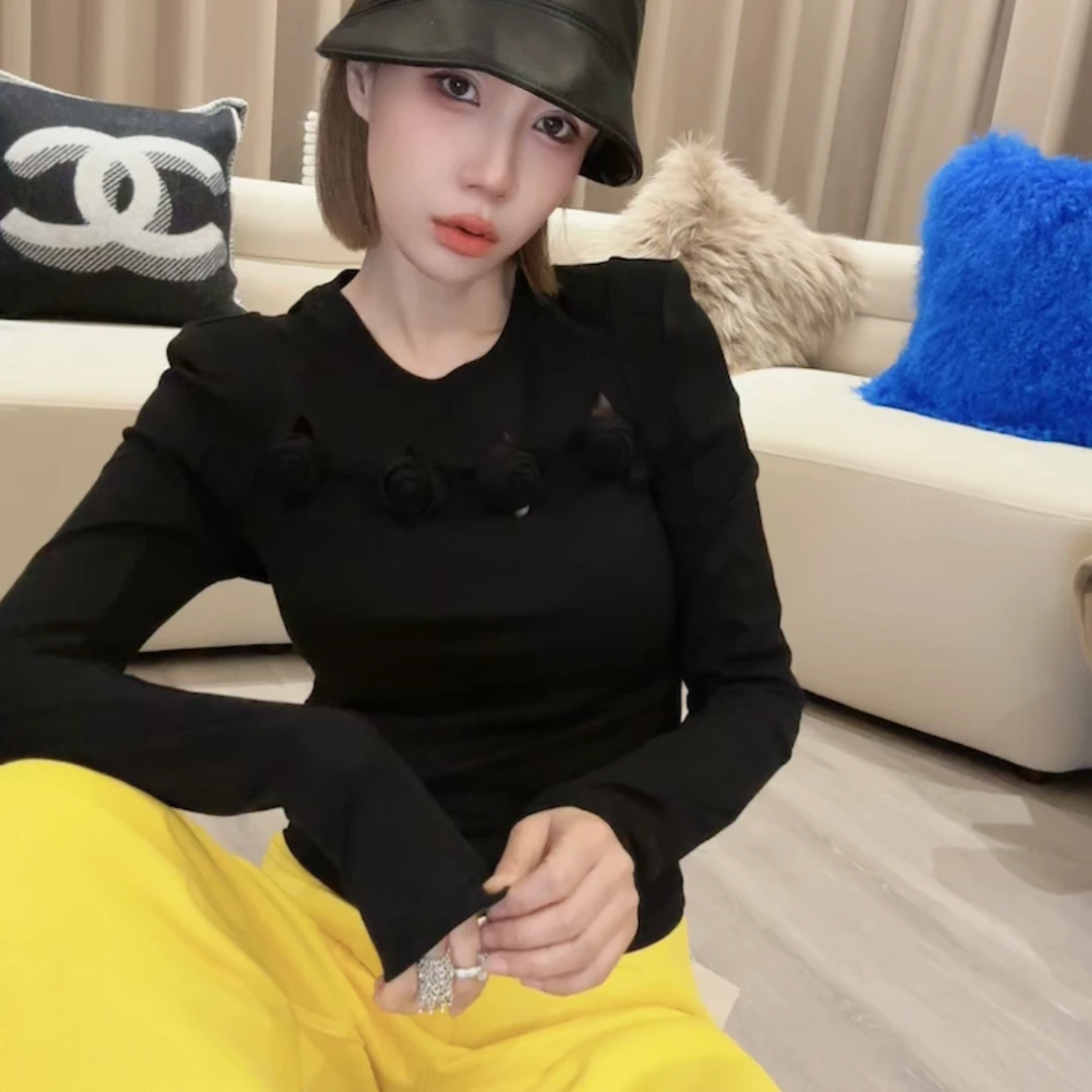 2023秋冬新款黑色长袖T恤女玫瑰花垫肩打底衫显瘦时尚百搭 663022