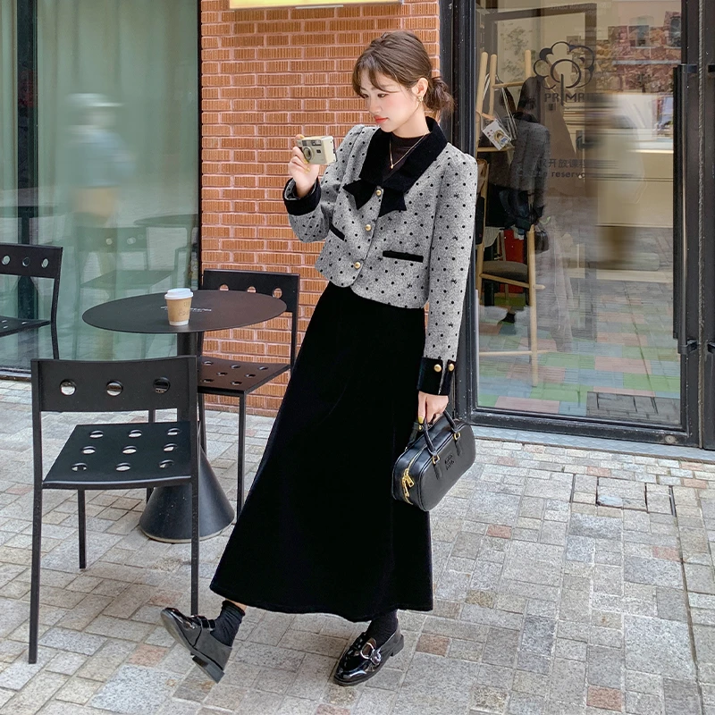 法式小香风毛呢套装裙女2025年冬季新款加绒加厚外套半身裙两件套