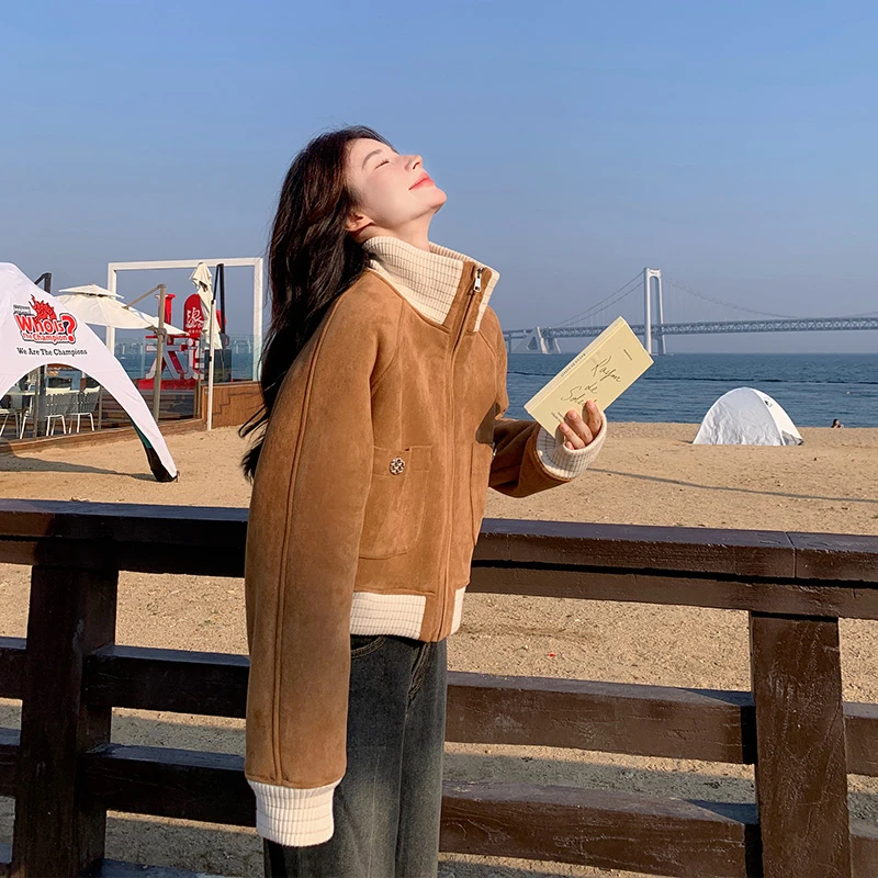 美拉德小香风麂皮绒外套女2025秋冬新款皮毛一体加厚短款立领上衣