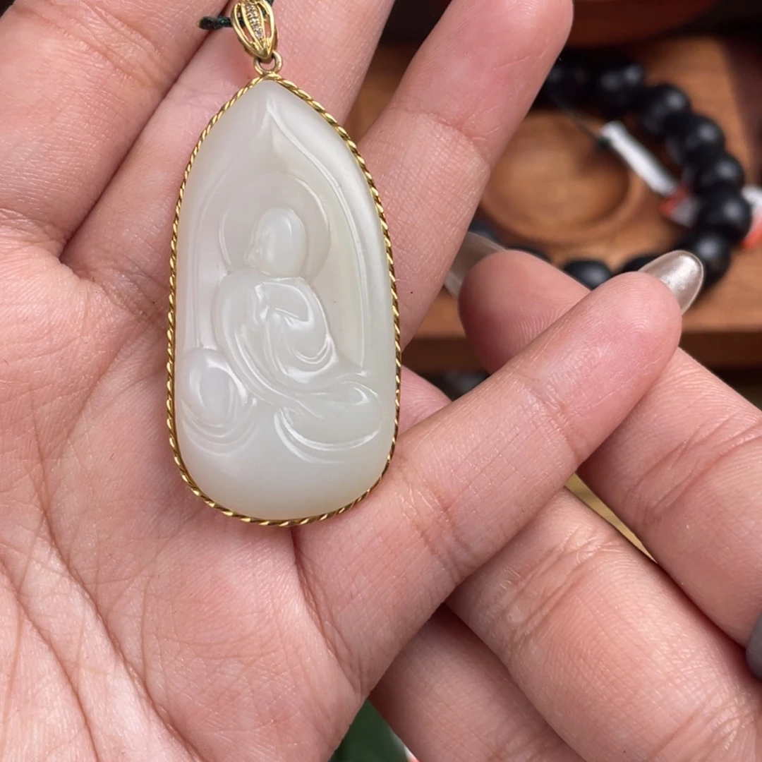 和田玉颈饰未镶嵌