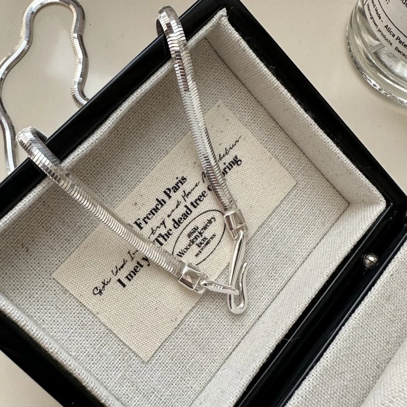 坠链均925银 韩版小众设计感质感重工扁蛇项链简约复古锁骨链