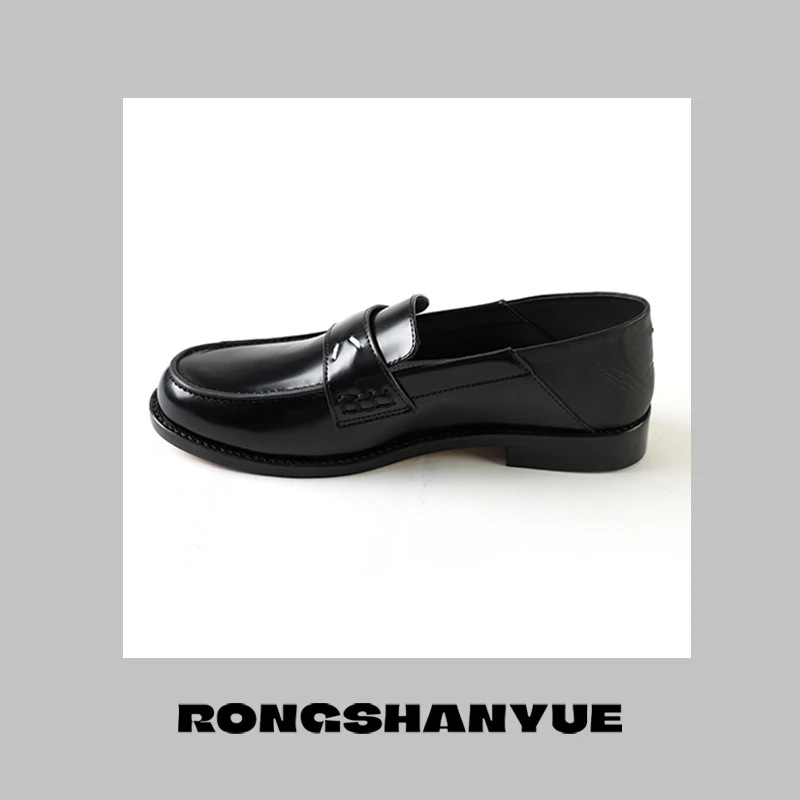 Rongshanyue佩佩推荐 质感真皮百搭舒适休闲平底圆头乐福鞋 B786