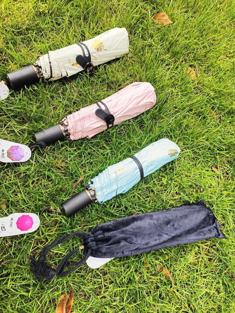 黑胶晴雨两用伞防紫外线手动防风防水三折伞便携超轻折叠伞通用