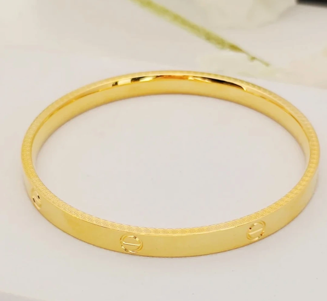 足银手镯 足银新款卡家手镯百搭厚包工艺足银