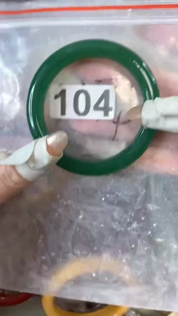 【闪购商品】石英质玉手镯未镶嵌5859+104