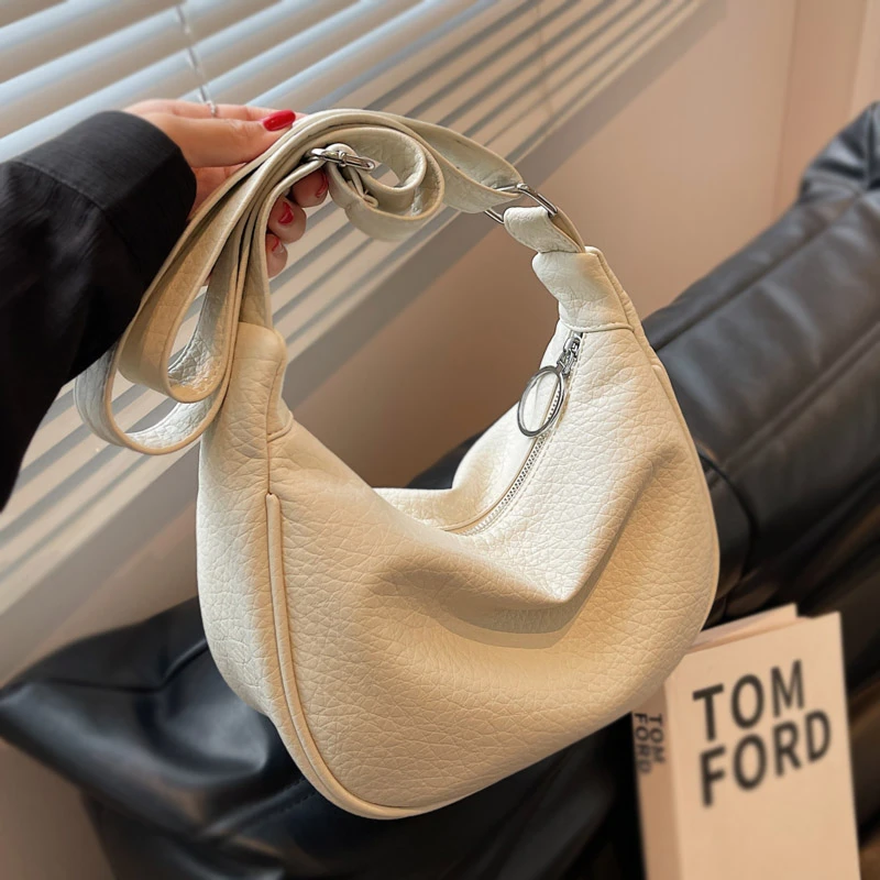 软面百搭休闲时尚夏季单肩斜跨包女士爆款时尚大容量纯色褶皱背包