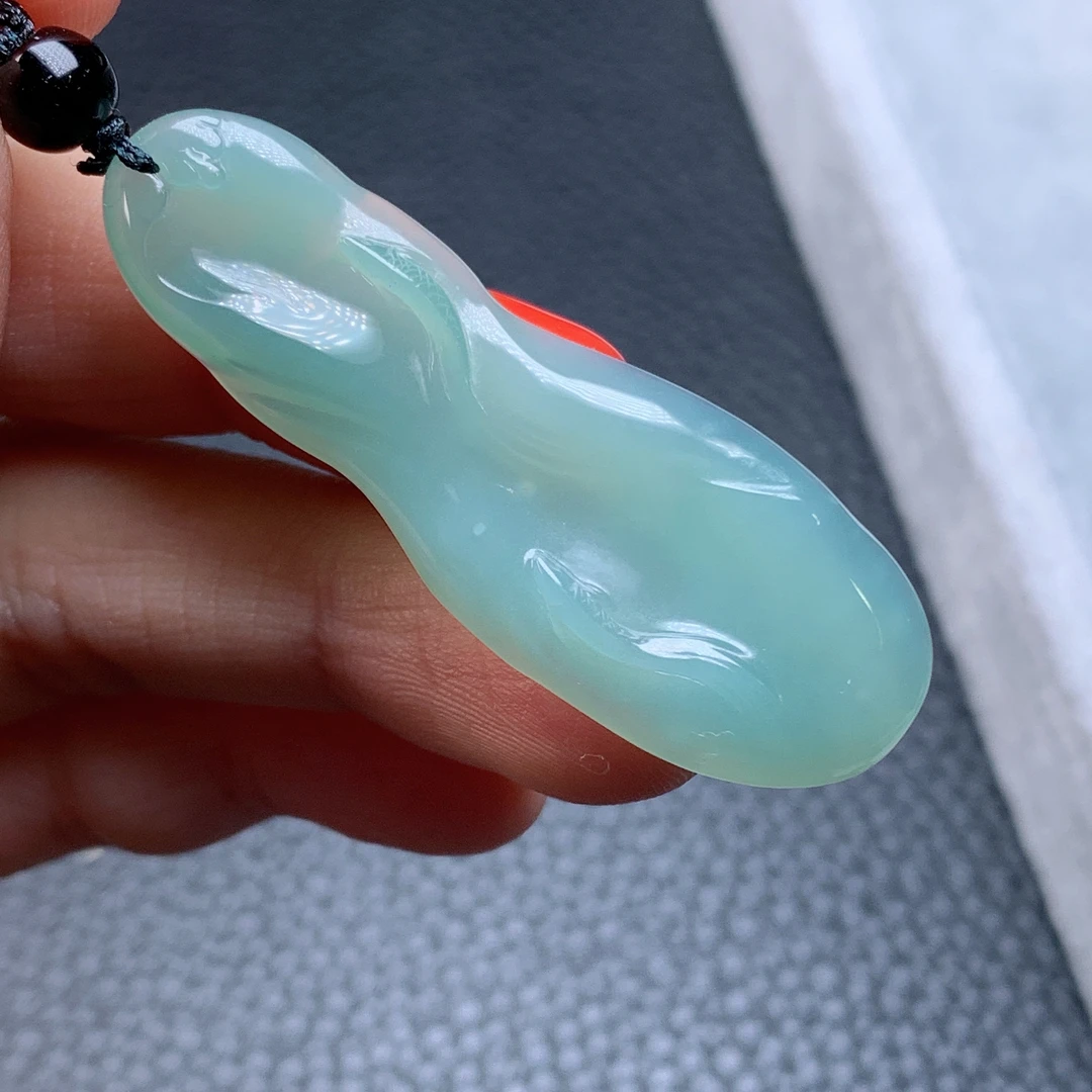 天然翡翠a货晴底年年有余玉挂件吊坠