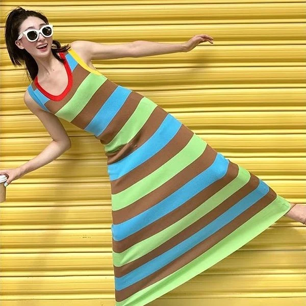 1487夏日多巴胺穿搭彩色条纹修身显瘦包臀拼接撞色无袖背心连衣裙