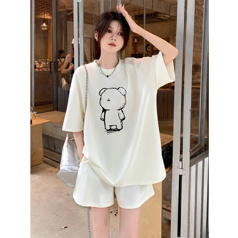2025夏季新款透气休闲宽松款手绘背影熊图案上衣托腹显瘦短裤套装