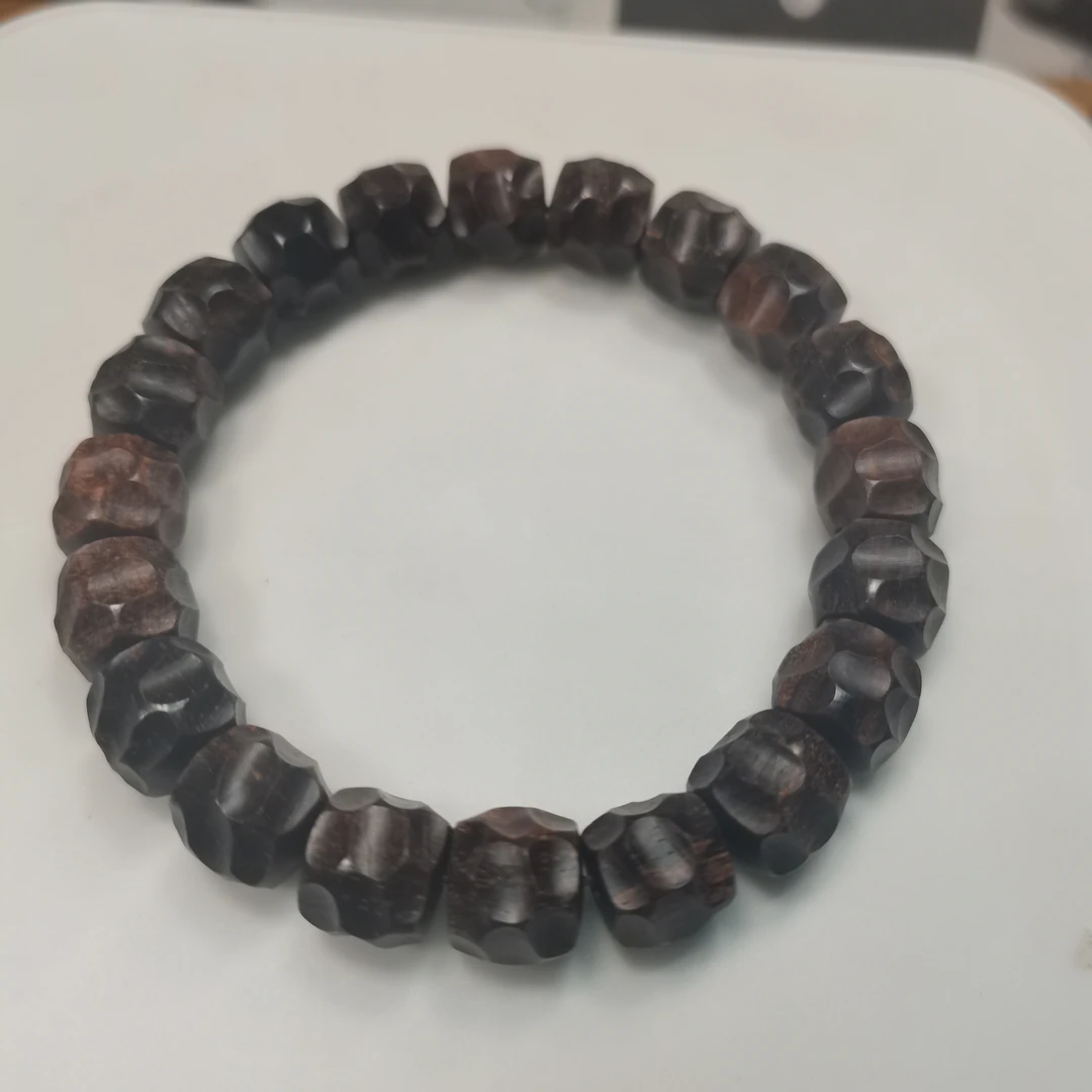 巴布亚贡木10/11雕刻手串黑油玉化料子