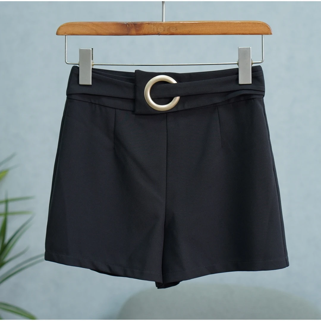 同伊系列    WZ1187    女装简约时尚休闲短裤黑色C92115