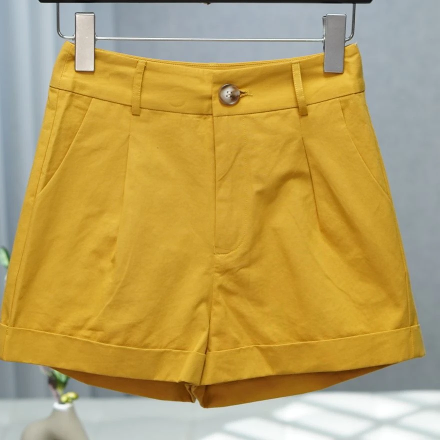 同伊系列   WZ967   女装时尚撤柜夏季休闲短裤黄色C201901