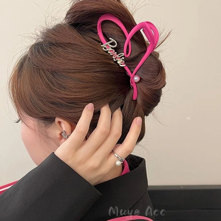 甜酷芭比风简约小众爱心抓夹女后脑勺盘发鲨鱼夹发夹发卡2023新款