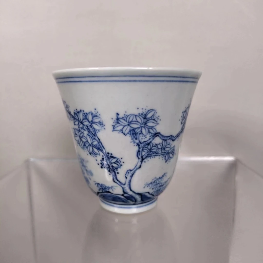 清雍正 青花一把青莲图杯