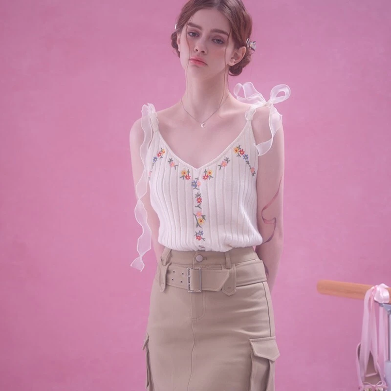 MOMONANA 小众蝴蝶结碎花针织刺绣气质背心吊带