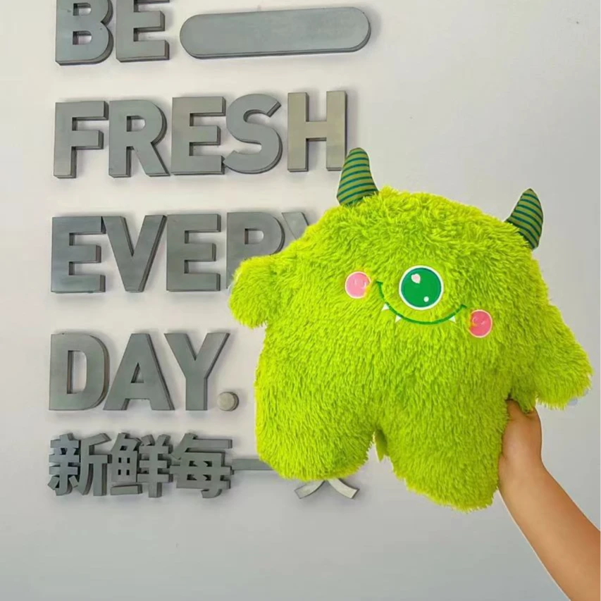 绿色搞怪怪兽毛绒玩具5/31