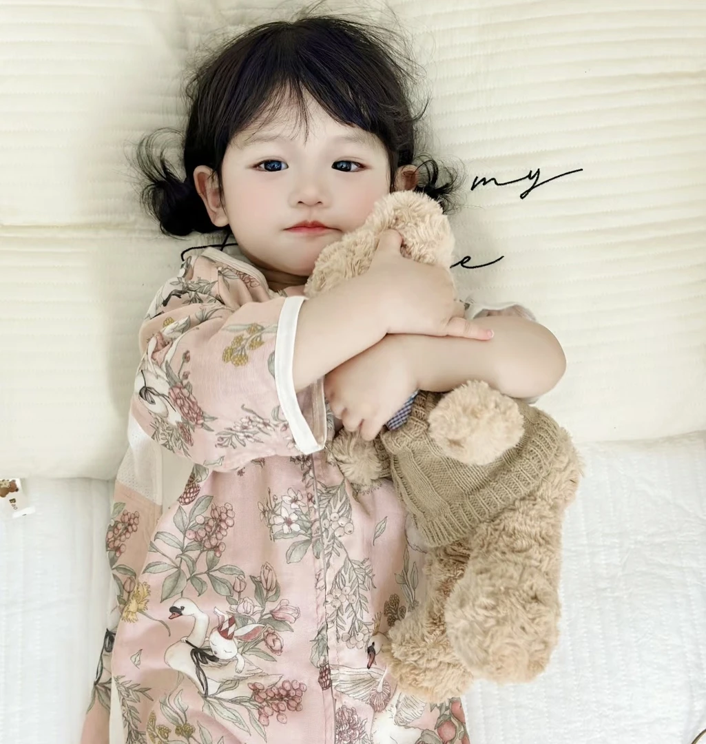 皮皮虎贝亲桃子精华爽身露水