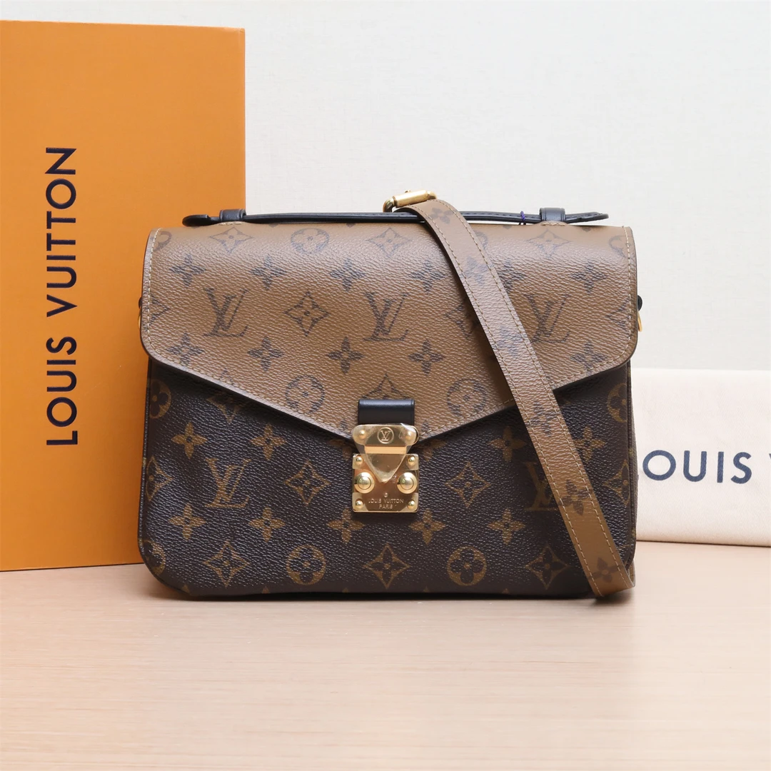 99新  【佳娴】Metis Pochette 邮差包 拼色 PVC 老花P253186486