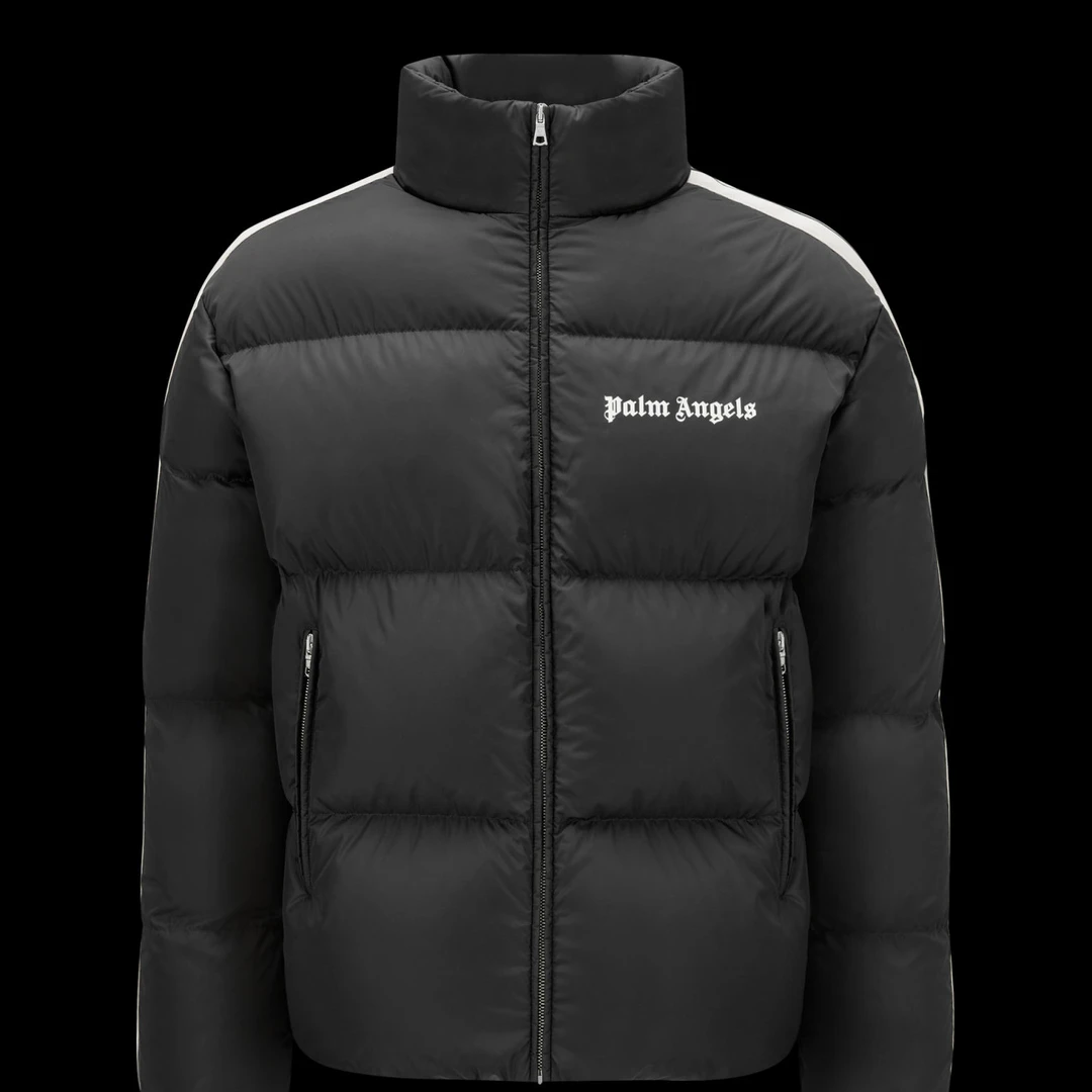 全新未使用 MONCLER 【卿卿】TP019039 短款冬季羽绒服夹克 黑色