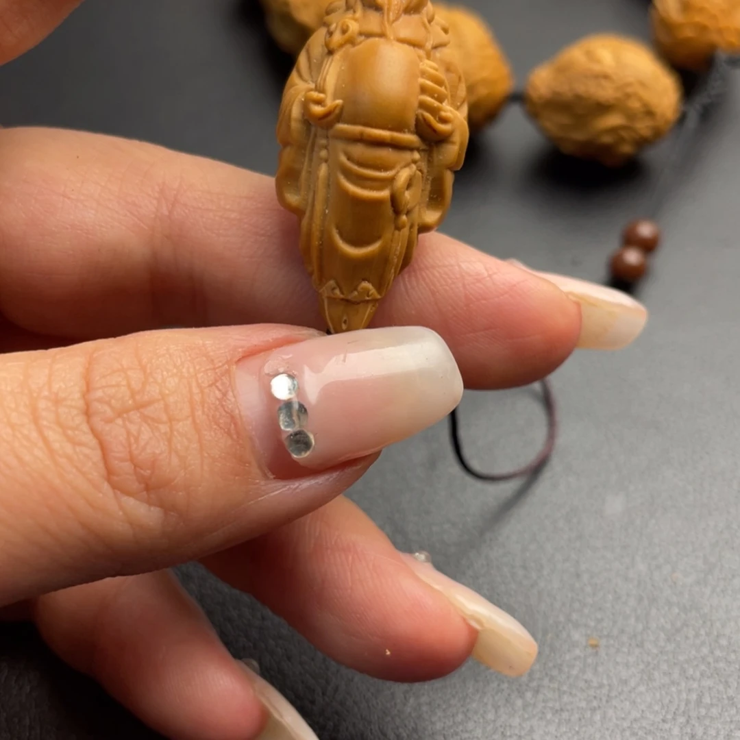 【闪购商品】橄榄核吊坠
